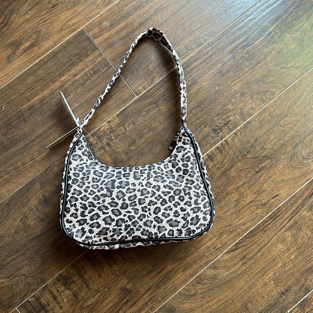 Cheetah Shoulder Bag - Picture 2 of 2